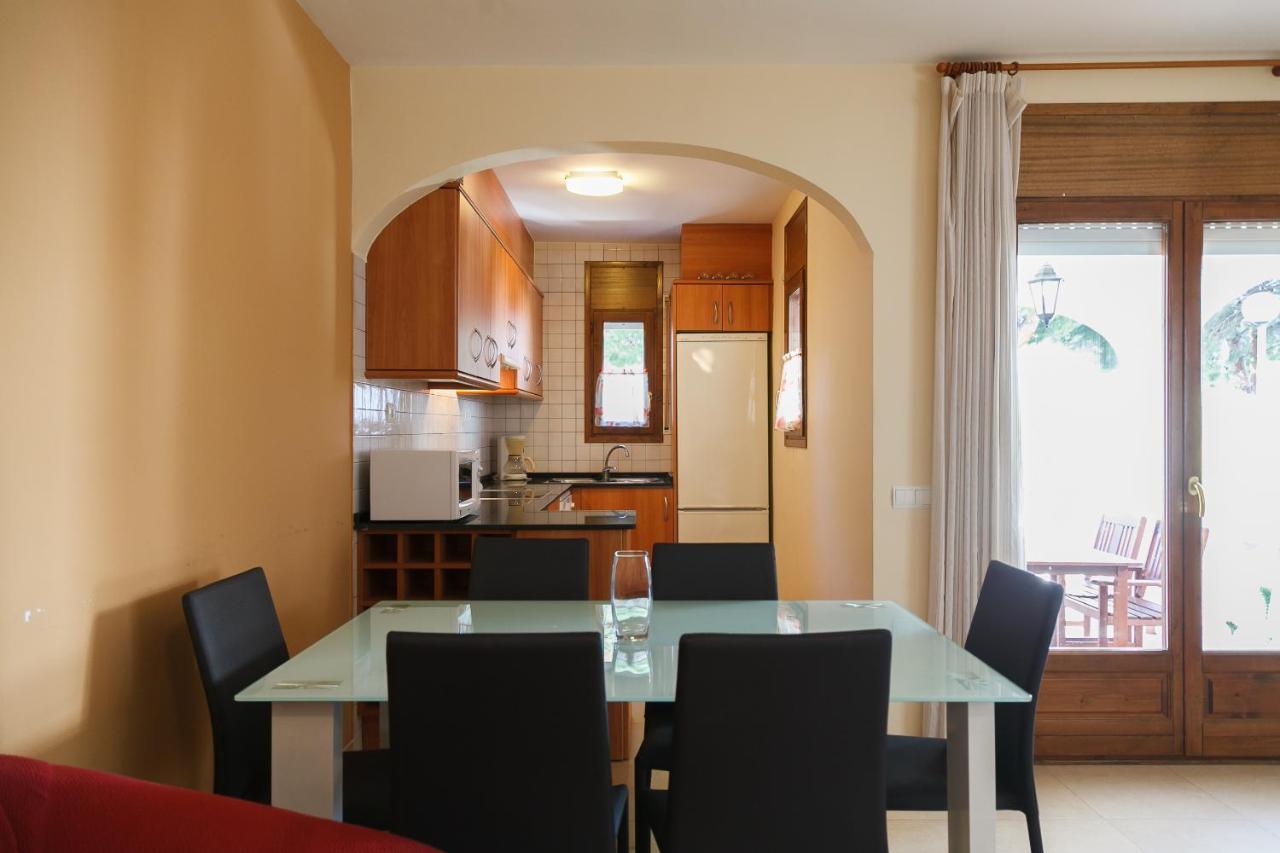 Uhc Bosque II Family Complex Villa Hospitalet De L'Infant Exterior photo